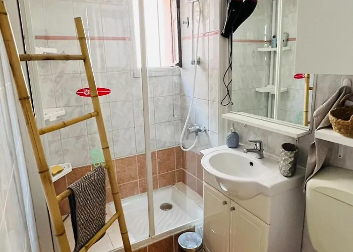 Proche Village Natu * Agde